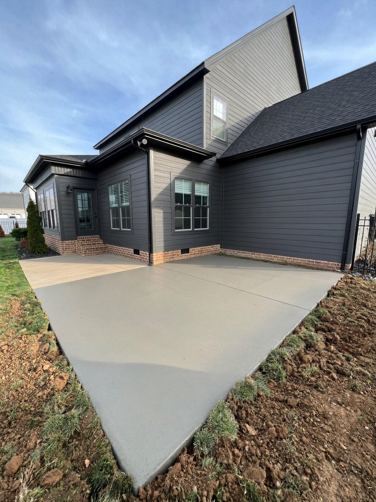 Concrete patio pour — Complete Concrete TN